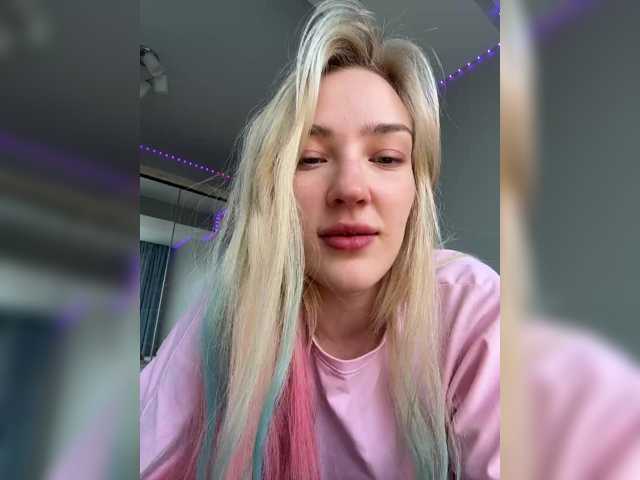 Looonacom live cam on BongaCams