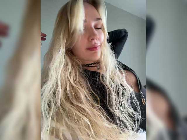 Looonacom live cam on BongaCams