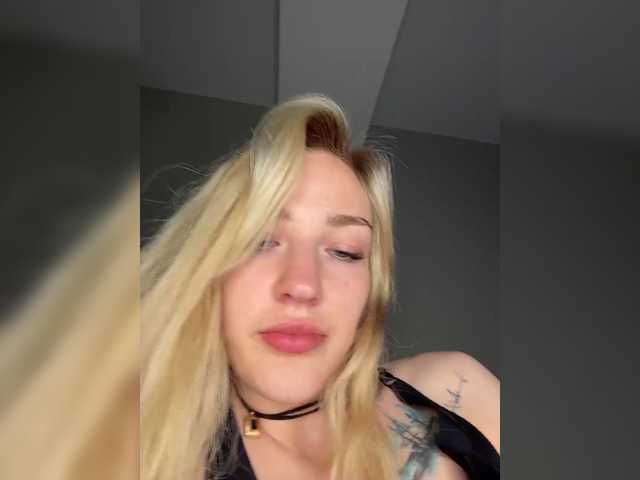 Looonacom live cam on BongaCams