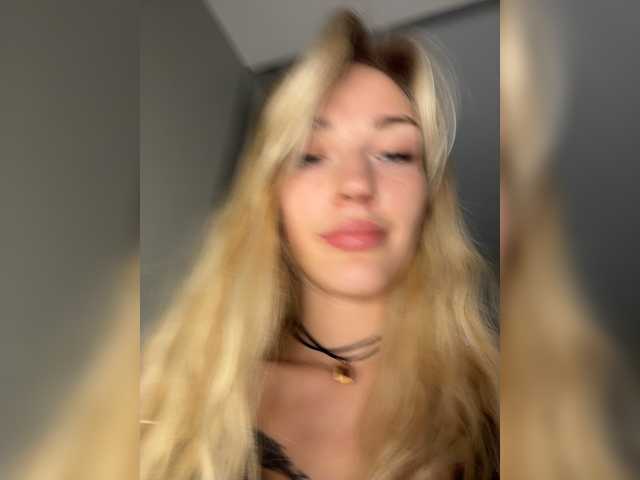 Looonacom live cam on BongaCams