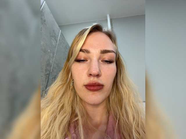 Looonacom live cam on BongaCams