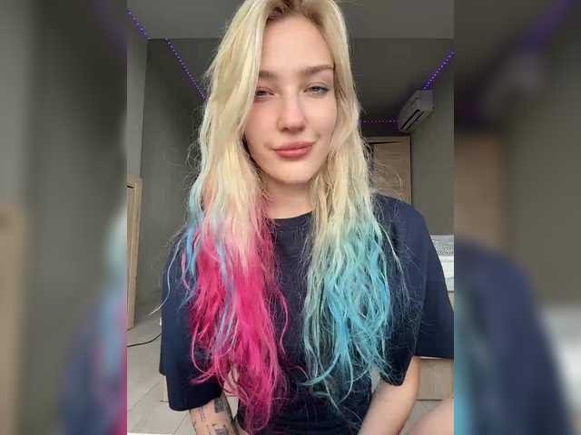 Looonacom live cam on BongaCams