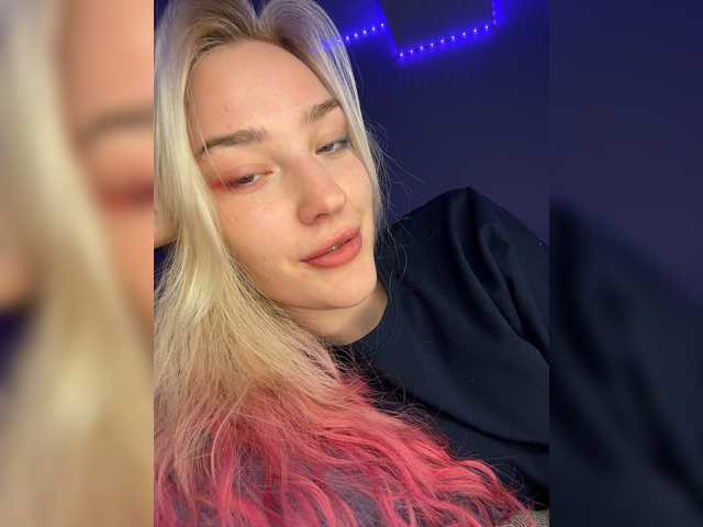 Looonacom live cam on BongaCams