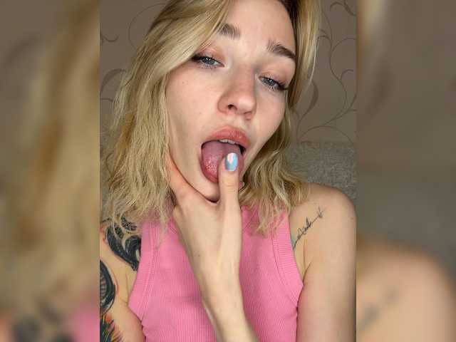 Looonacom live cam on BongaCams