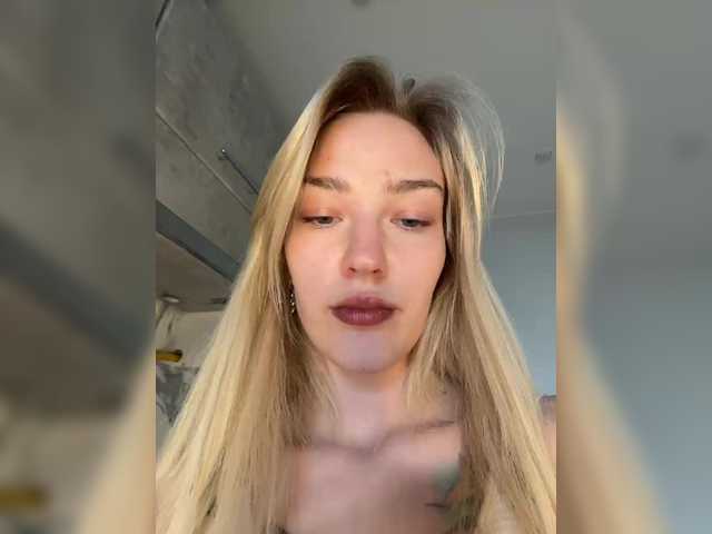 Looonacom live cam on BongaCams