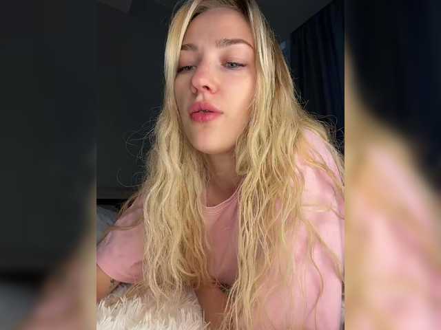 Looonacom live cam on BongaCams