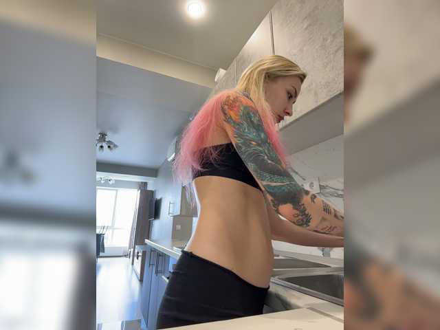 Looonacom live cam on BongaCams