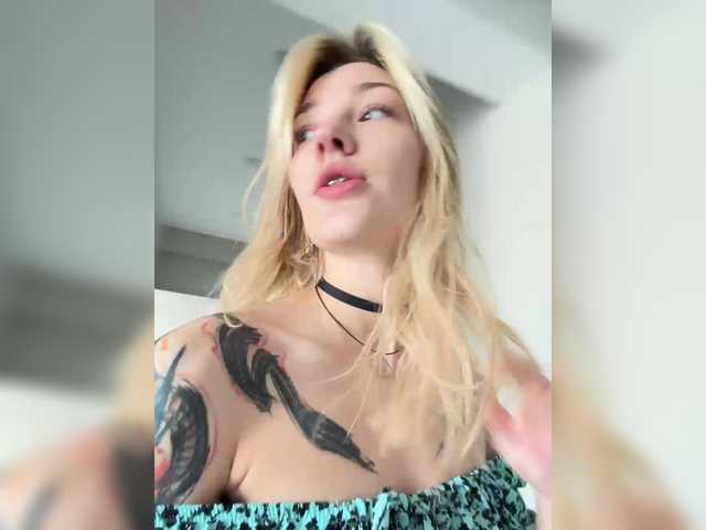 Looonacom live webcam show