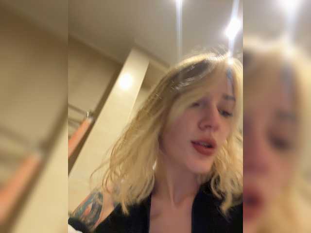 Looonacom live cam on BongaCams
