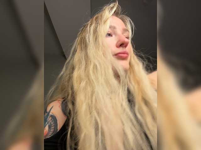 Looonacom live cam on BongaCams