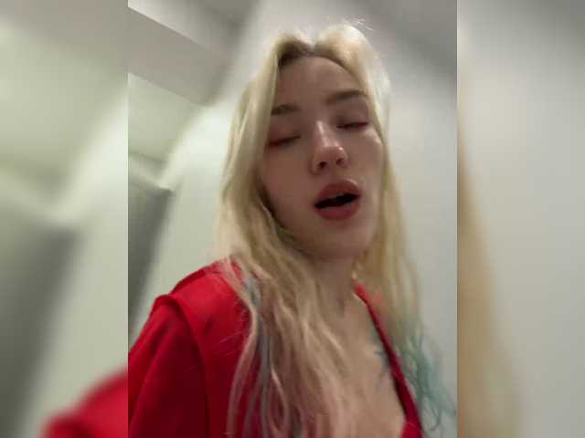 AlinnaAnnila live cam