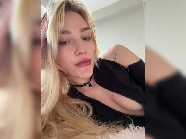 Looonacom live cam on BongaCams
