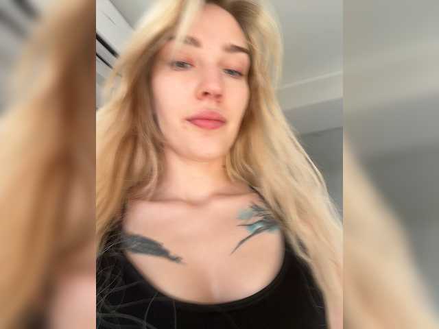 Looonacom live cam on BongaCams