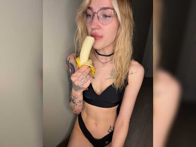 Looonacom live webcam show