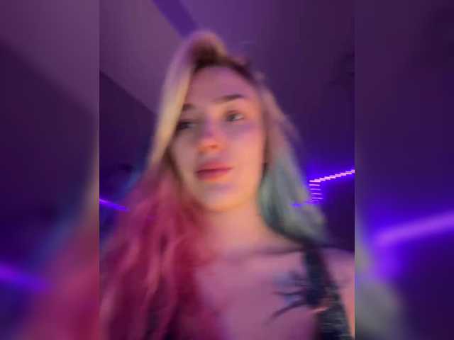 Looonacom live cam on BongaCams