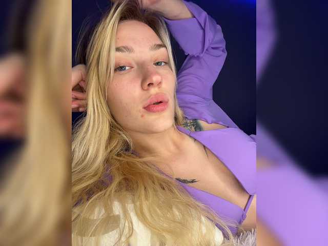 Looonacom live cam on BongaCams
