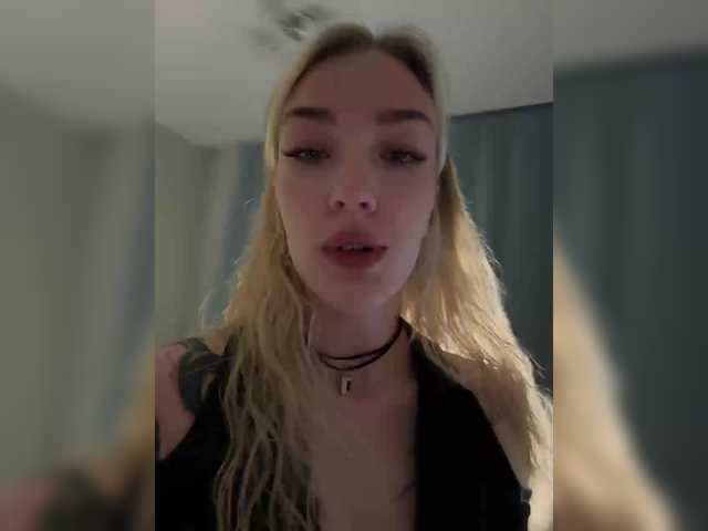 Looonacom live cam on BongaCams