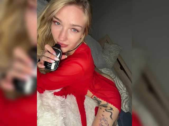 Looonacom live cam on BongaCams