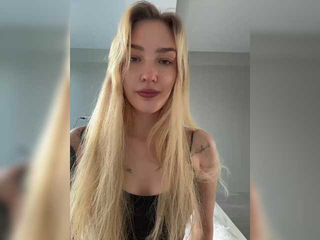 AlinnaAnnila live cam preview