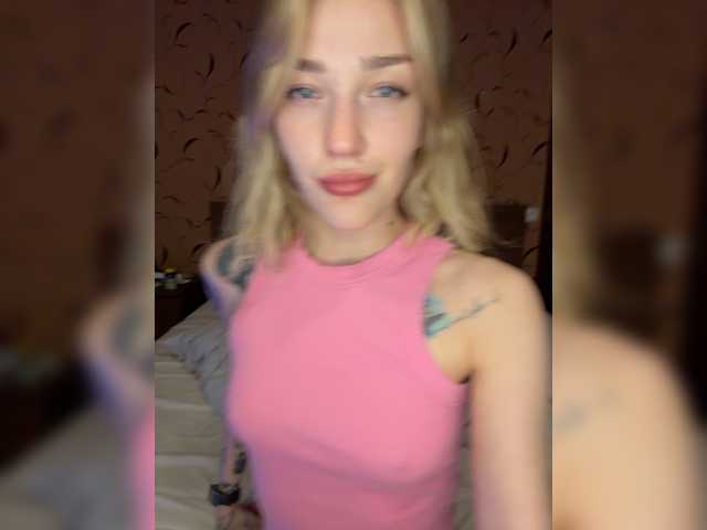 Looonacom live cam on BongaCams