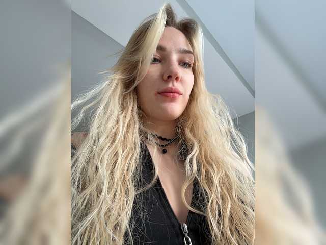 Looonacom live cam on BongaCams