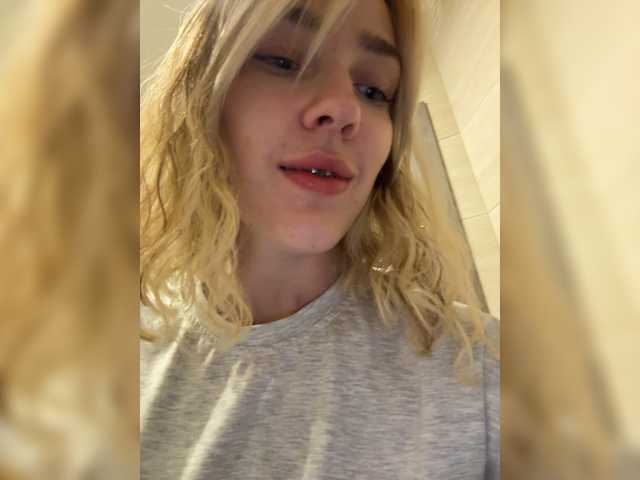 Looonacom live cam on BongaCams