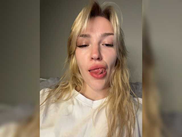 Looonacom live cam on BongaCams
