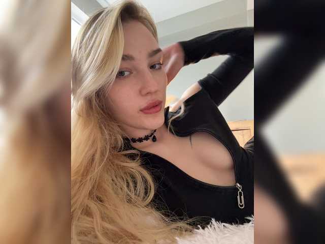 Looonacom live cam on BongaCams