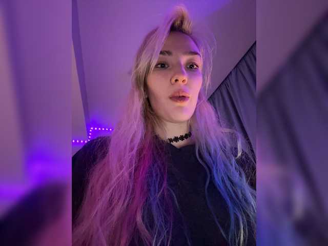 Looonacom live cam on BongaCams