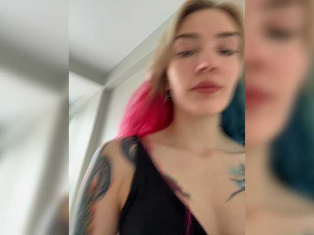 AlinnaAnnila live cam preview