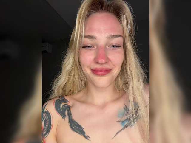 Looonacom live cam on BongaCams