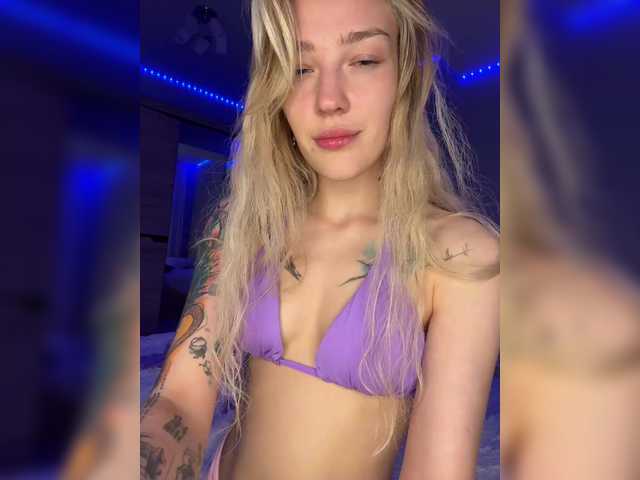 Looonacom live cam on BongaCams