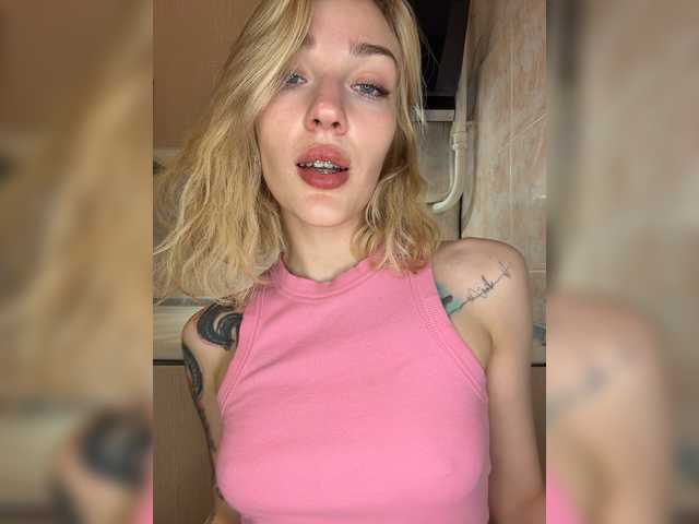 go to chat with AlinnaAnnila