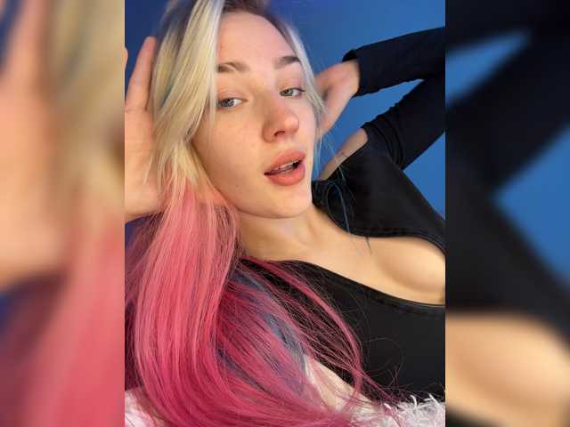 Looonacom live cam on BongaCams