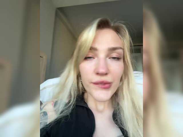 Looonacom live cam on BongaCams