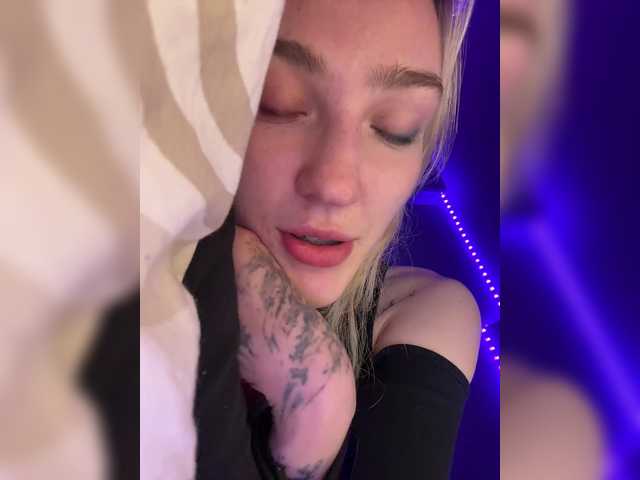 Looonacom live cam on BongaCams