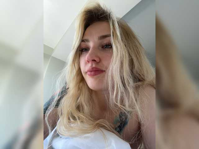 Looonacom live cam on BongaCams