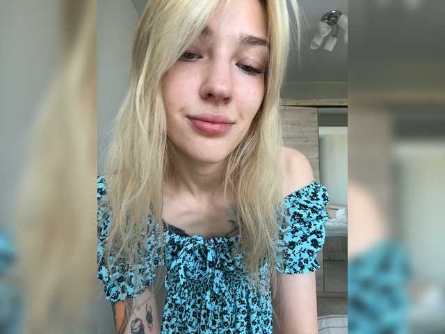 Looonacom live webcam show