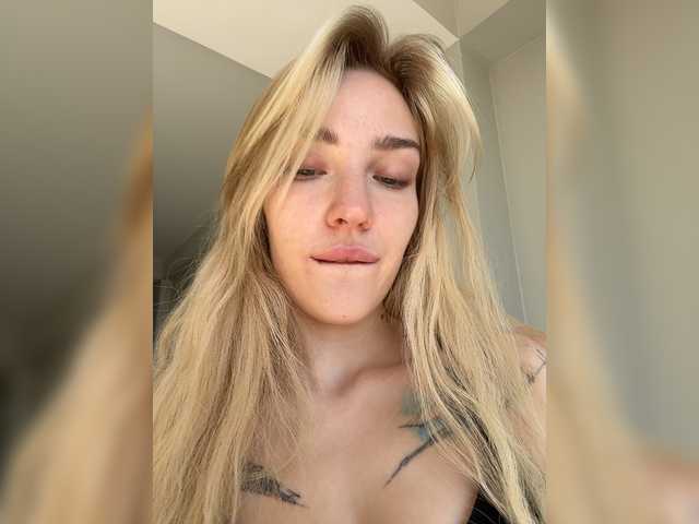 Looonacom live cam on BongaCams