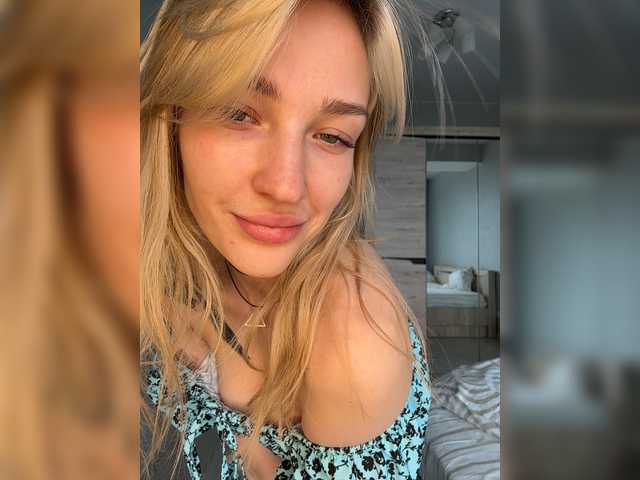 Looonacom live webcam show