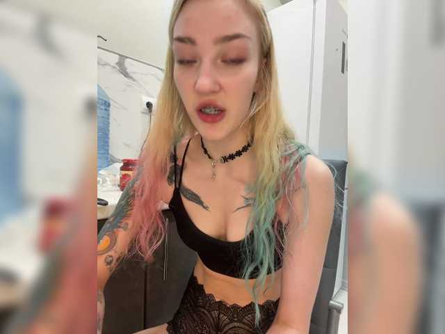Looonacom live cam on BongaCams