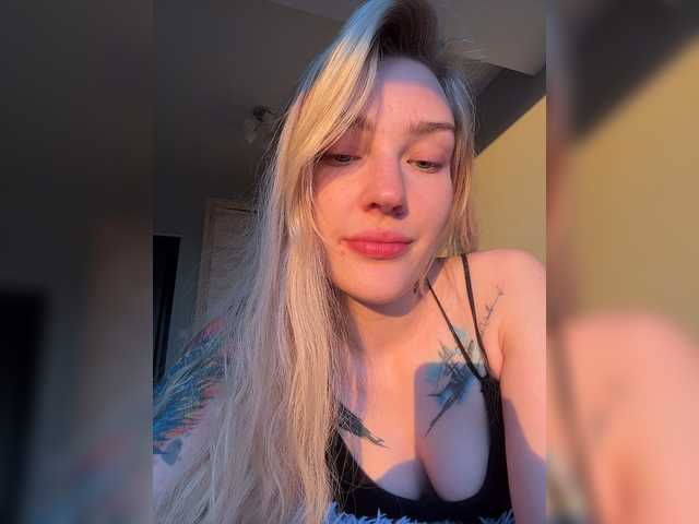Looonacom live cam on BongaCams