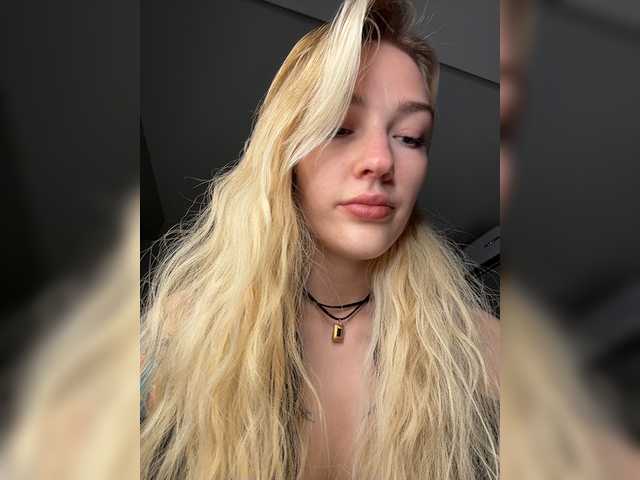 Looonacom live cam on BongaCams