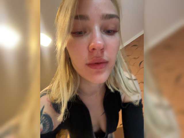 Looonacom live cam on BongaCams