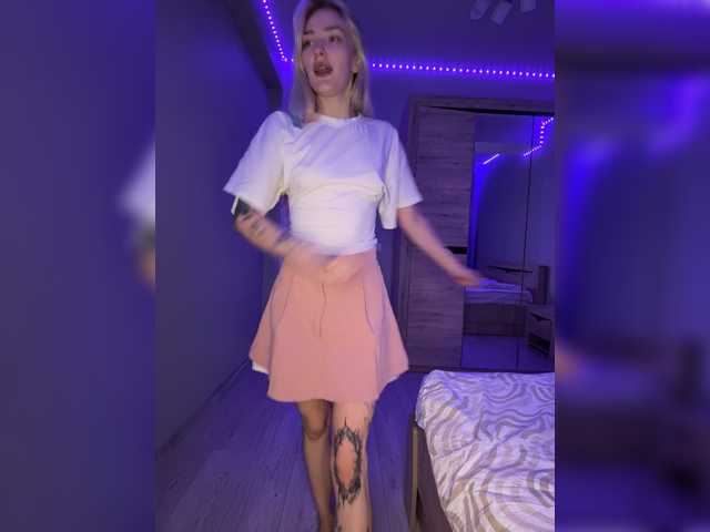 Looonacom live cam on BongaCams