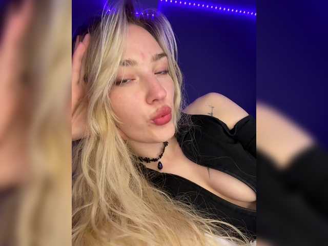 Looonacom live cam on BongaCams