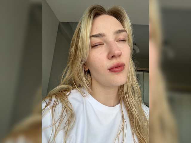 Looonacom live cam on BongaCams