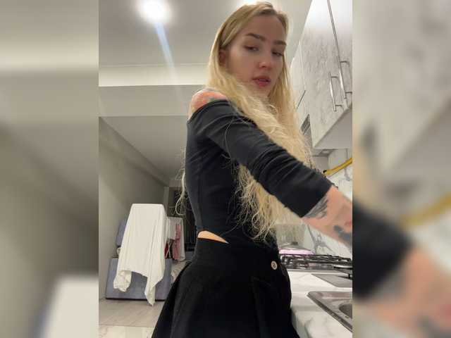 Looonacom live cam on BongaCams