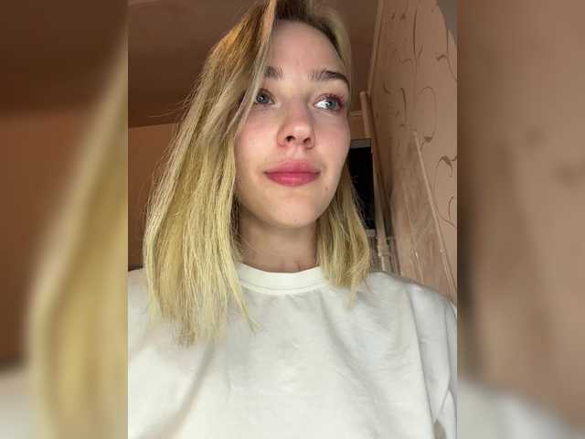 Looonacom live cam on BongaCams
