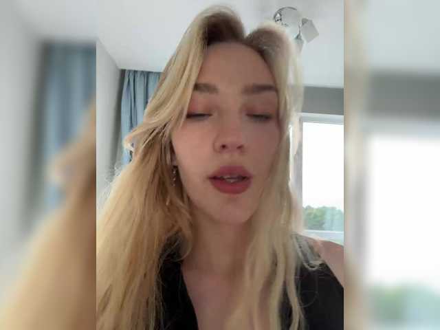 Looonacom live cam on BongaCams